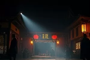 《逆流而上的船》封面，逆光江面上一艘小船与撑篙人影